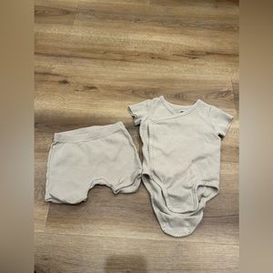 H&M baby body suit set